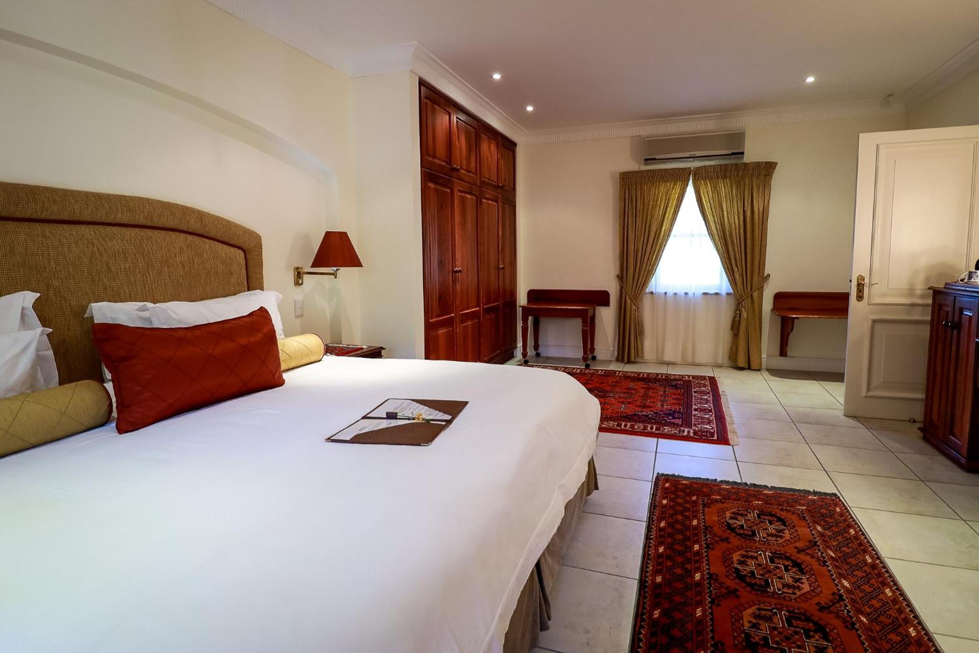 Altes Landhaus Country Lodge Oudtshoorn Exterior photo