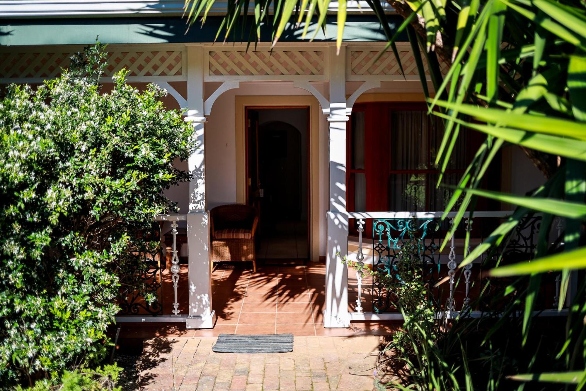 Altes Landhaus Country Lodge Oudtshoorn Exterior photo