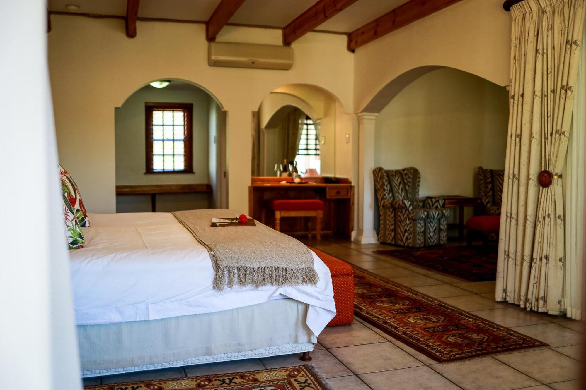 Altes Landhaus Country Lodge Oudtshoorn Exterior photo