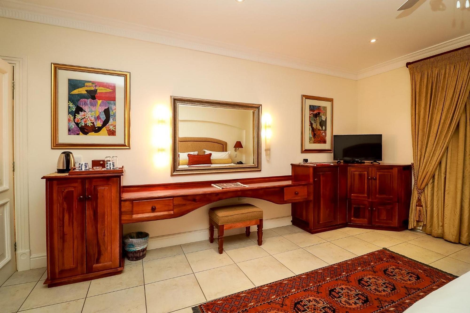 Altes Landhaus Country Lodge Oudtshoorn Exterior photo